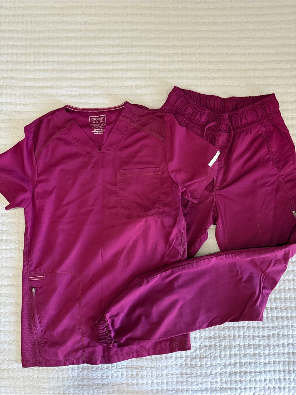 Cherokee Workwear Mens Scrub Set in Burgundy